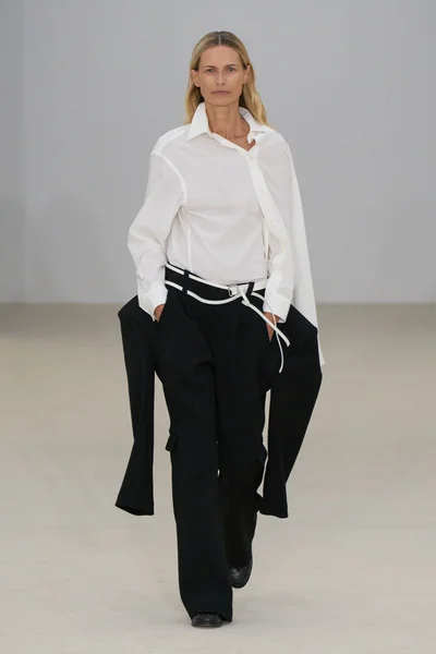 Look 8